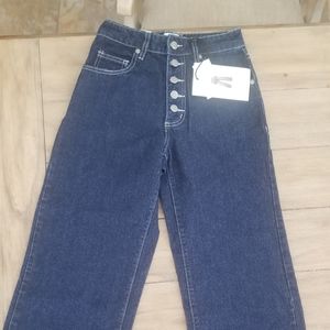 Mid Rise Crop Jean